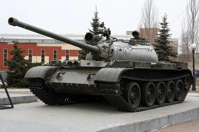 Resin Art For Kids - 1/144 Scale Soviet T-54 Main Battle